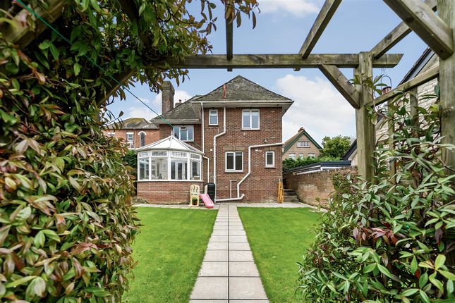 Hawkesbury, 12 Carlton Road North, Weymouth photo 4