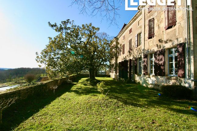 Villa for sale in Varaignes, Dordogne, Nouvelle-Aquitaine
