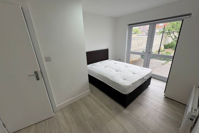 20, Mount Road, Hayes photo 5