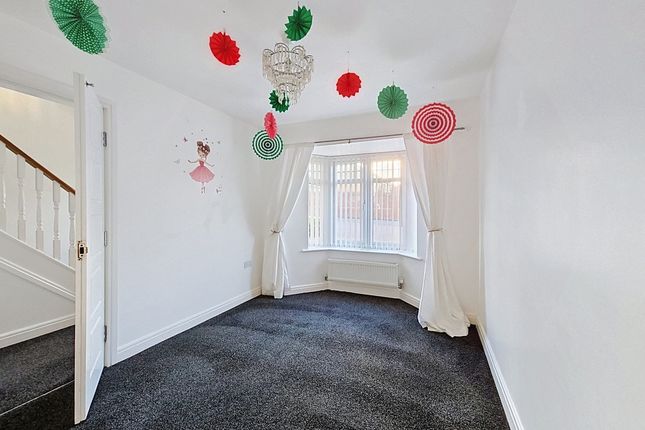 81, Bradfield Way, Rotherham photo 3
