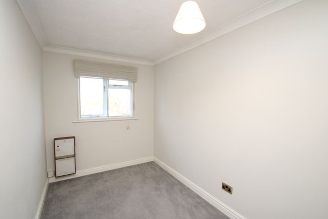 15, Croydon photo 5