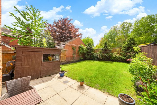 32 Larkspur Grove, Harrogate photo 4