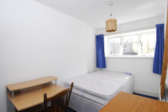 Thumbnail Flat to rent in Napier Terrace, Mutley, Plymouth