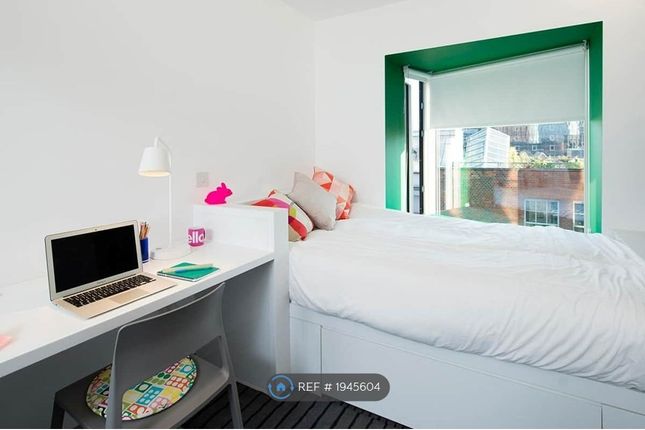 Thumbnail Room to rent in United Kingdom, London