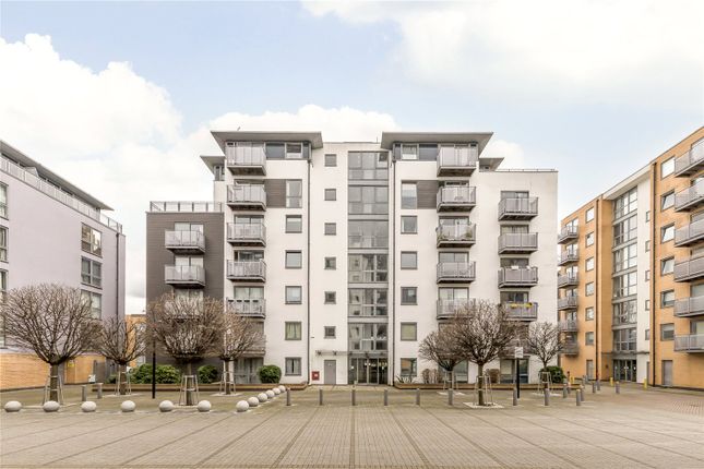 Flat to rent in Idaho Building, Deals Gateway, Deptford, London