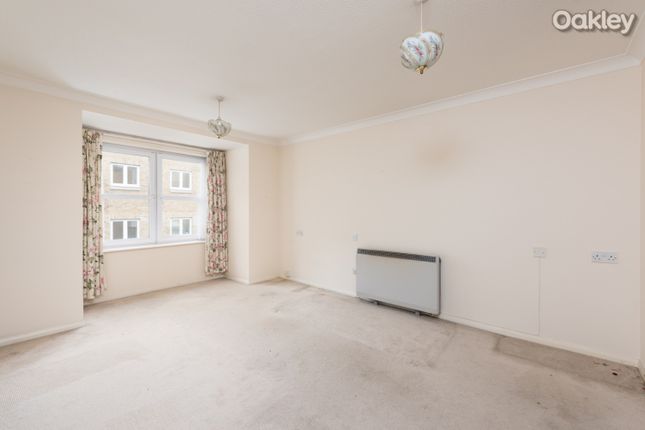 Flat for sale in College Court, Kemptown, Brighton