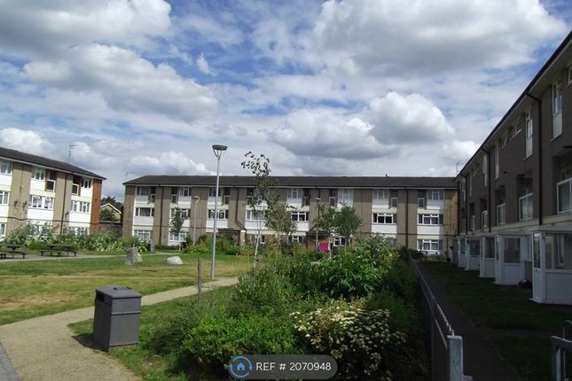 Thumbnail Maisonette to rent in Macers Court, Broxbourne
