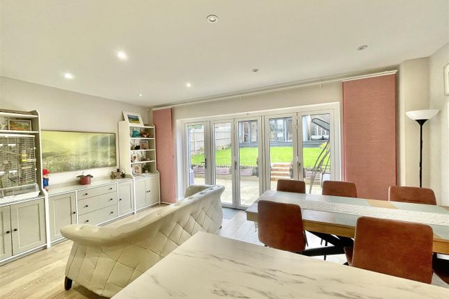 3, Fenton Close, Potters Bar photo 4