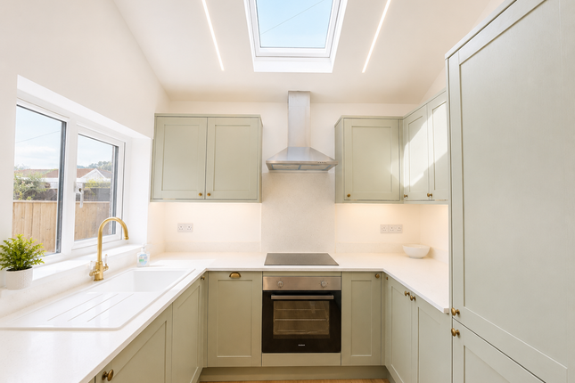 6, Stuart Street, Treorchy photo 2