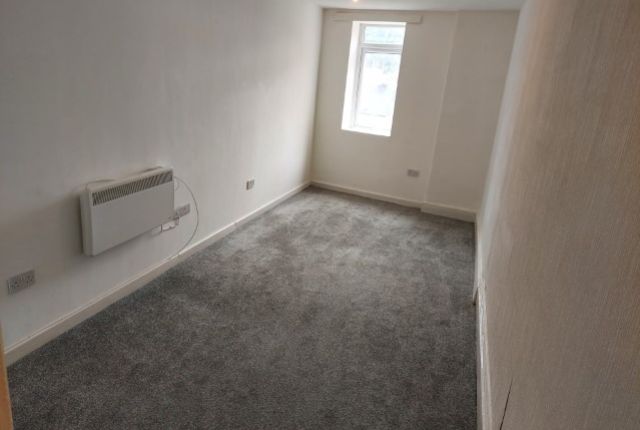Flat 2, 201-203 High Street, Birmingham photo 5