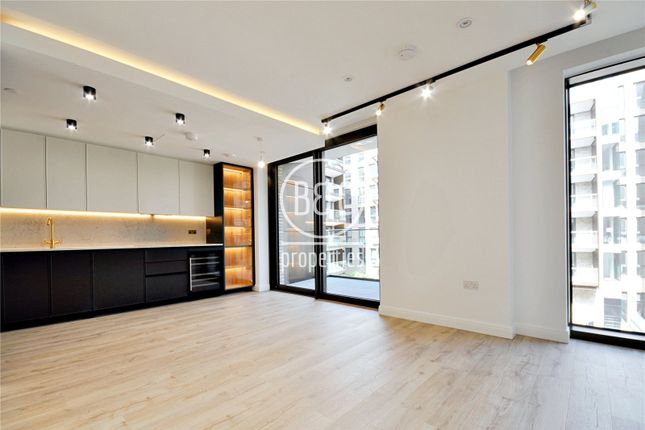 Thumbnail Flat to rent in Vermont House, 250 City Road, London