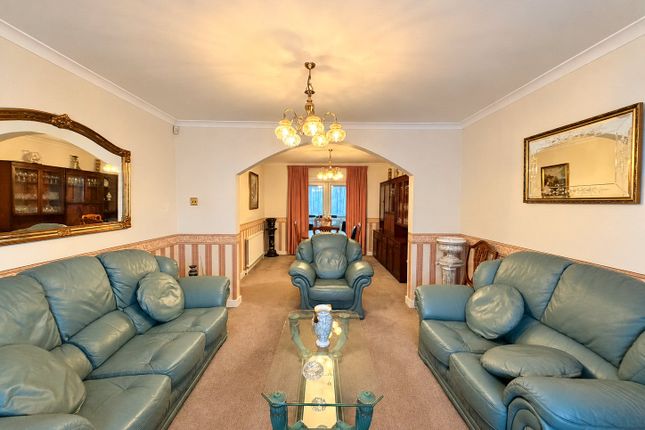 Okehampton Crescent, Welling photo 4