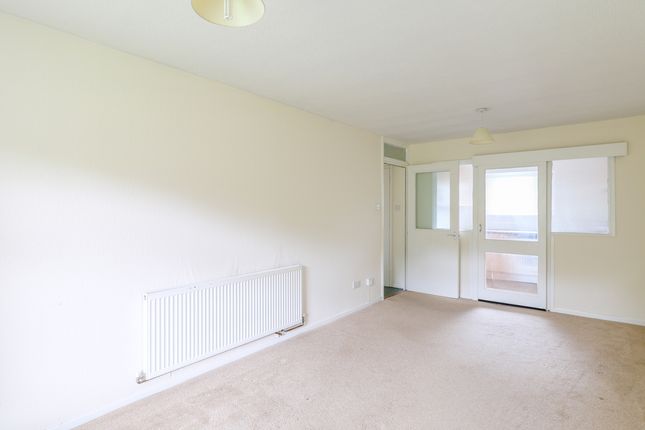 15, Field View, Chippenham photo 3