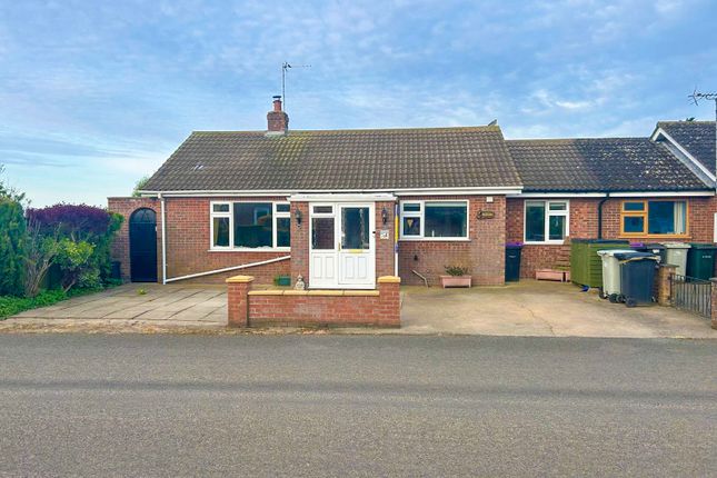 2-bed bungalow on Fourwinds, St Michaels Lane, Skegness, £185,000