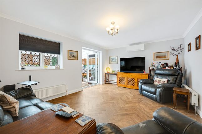 19a, Glassmill Lane, Bromley photo 2