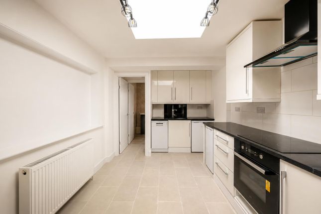 42B, Earl Howe Road, High Wycombe photo 3