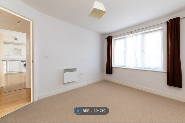 Flat, Sharps Court Cooks Way, Hitchin photo 3