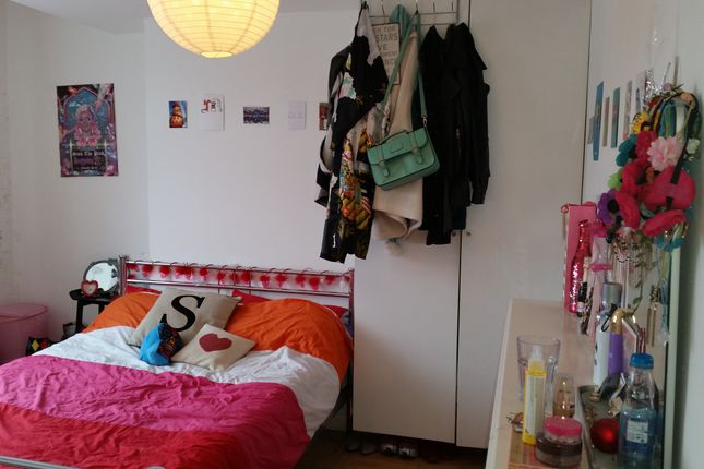 28, Endymion Road, Brixton photo 2
