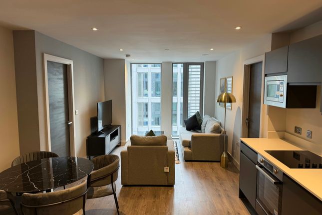 2-bed flat on 96, Greengate, Salford, £1,550/mo