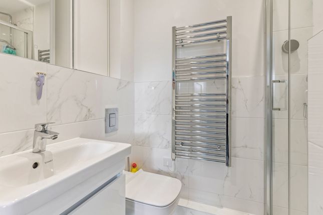 11 Peckworth Close, Henlow photo 4