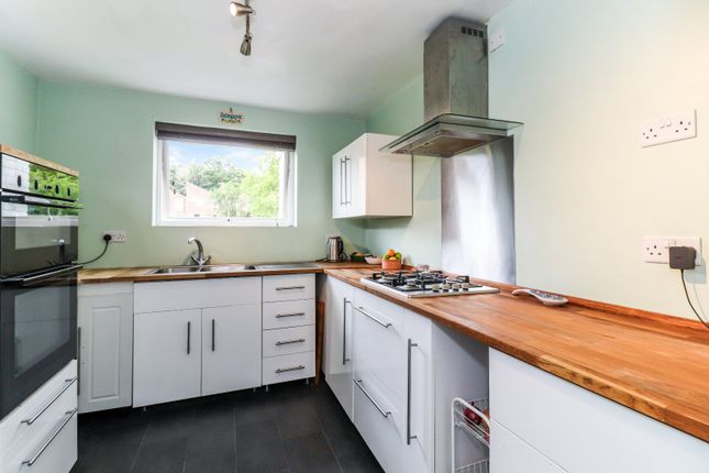 14, Meades Lane, Buckinghamshire photo 4