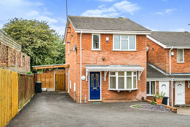 Thumbnail Detached house to rent in North View Drive, Brierley Hill, West Midlands