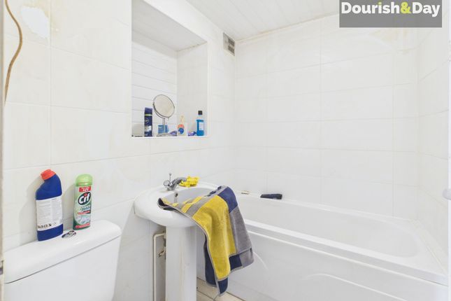 81 Greensome Lane, Stafford photo 4