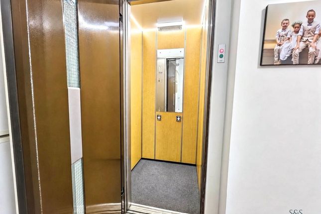7 Eccleston Place, Salford photo 3