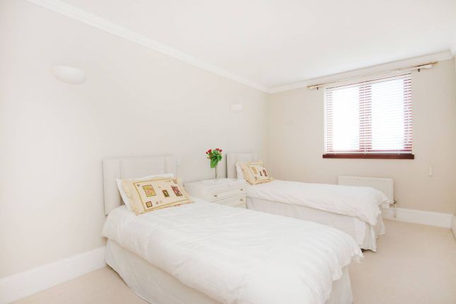 Flat to rent in Sudbury Hill, Harrow On The Hill, Harrow