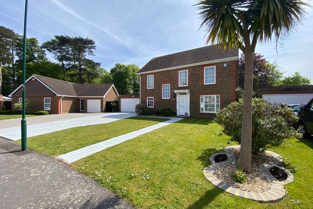 Thumbnail Detached house for sale in Aldbourne Drive, Aldwick