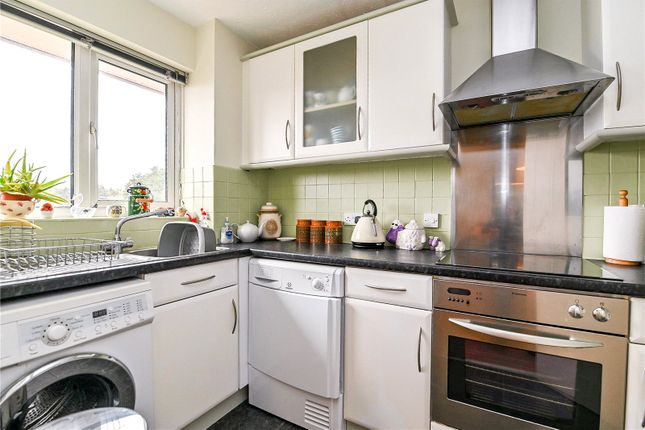 18, Bramshaw Way, New Milton photo 3