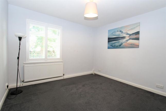 32, Hetherington Way, Ickenham photo 5