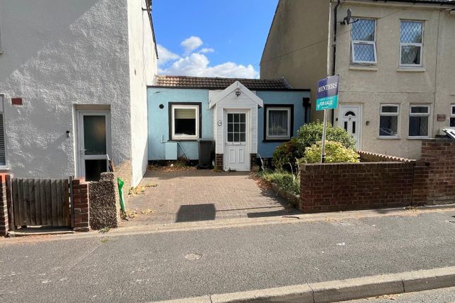 1-bed house on 10, East Milton Road, Gravesend, £200,000