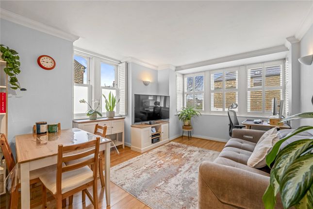 4, Roxborough House, St Margarets photo 2