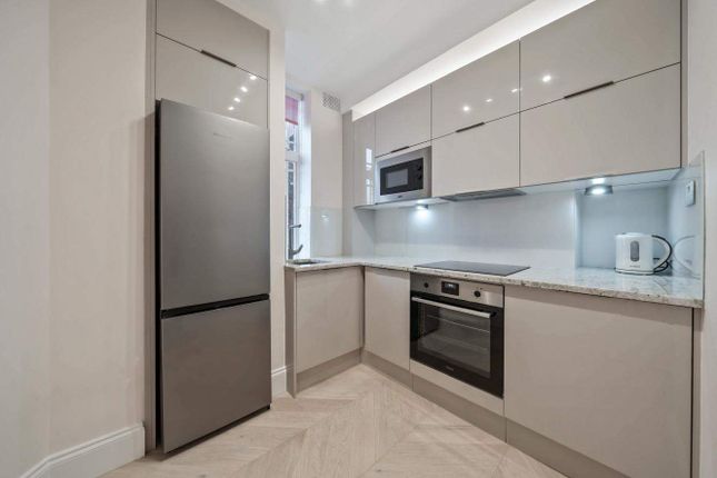 Flat for sale in Queensway, London