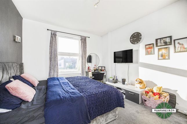 Terraced house for sale in Liverpool Road, London