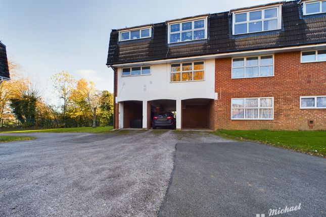 Flat for sale in Grasmere Way, Leighton Buzzard