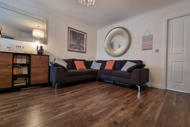 6 Blackbrook Drive, Chinley, Chinley photo 2