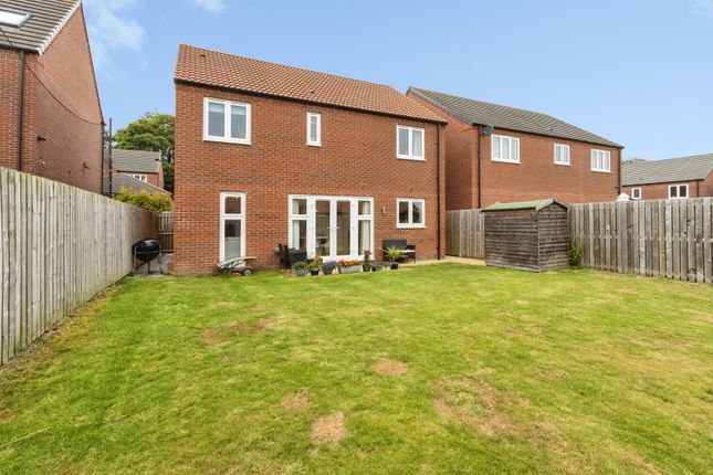25, Stanley Hall Drive, West Yorkshire photo 4