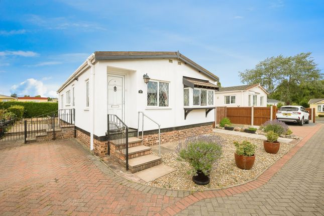 67, Orchard Park, Chester photo 2