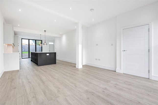 4, Station Road, Radlett photo 2