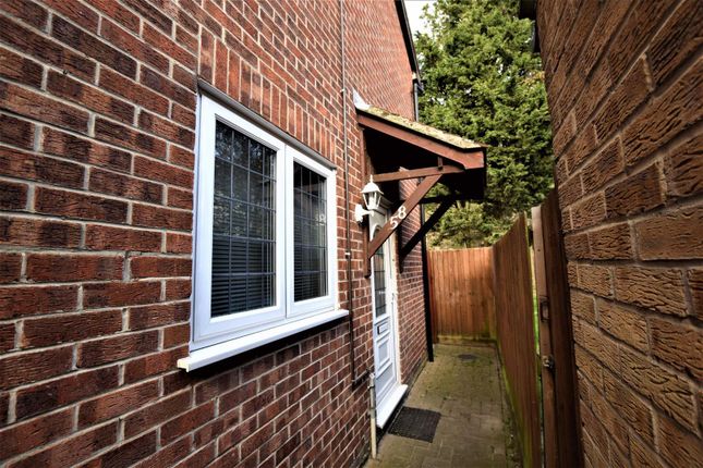 Terraced house to rent in Bankfoot, Badgers Dene, Grays