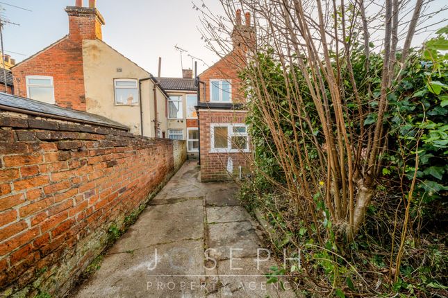 Terraced house for sale in Withipoll Street, Ipswich