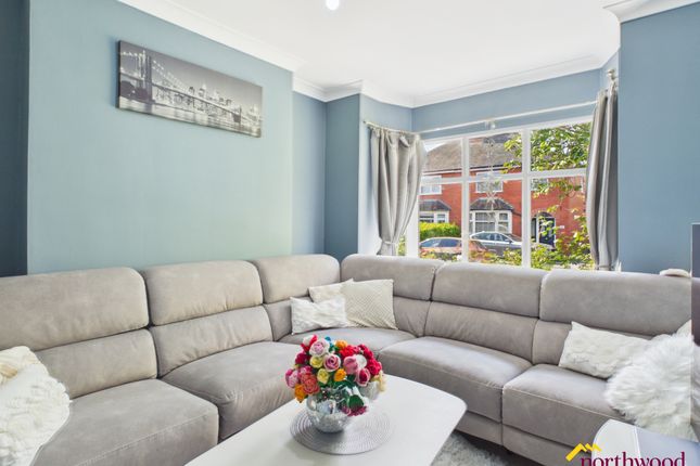12, Osbourne Road, Hartshill photo 3