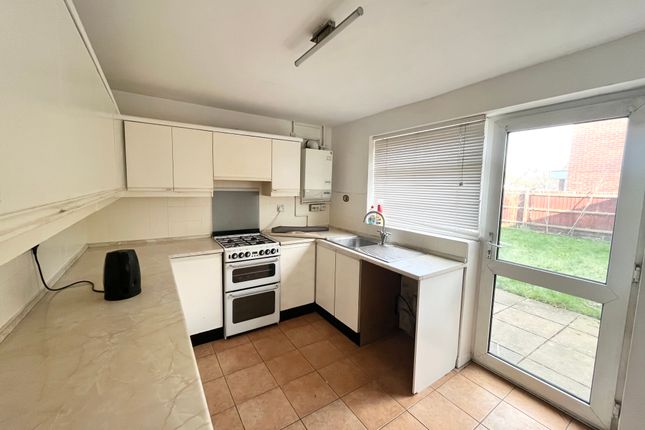 57, Huggett Close, Leicester photo 3