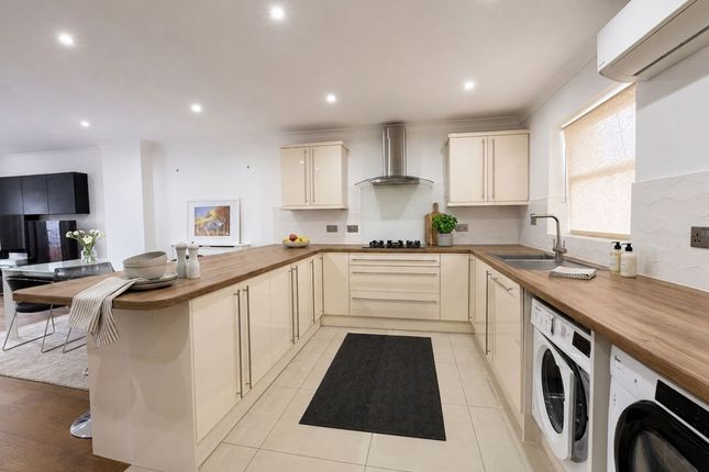 117 Ribblesdale Avenue, London photo 3