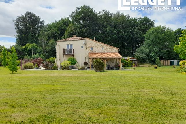 Villa for sale in Saint-Cyr-Des-Gâts, Vendée, Pays De La Loire