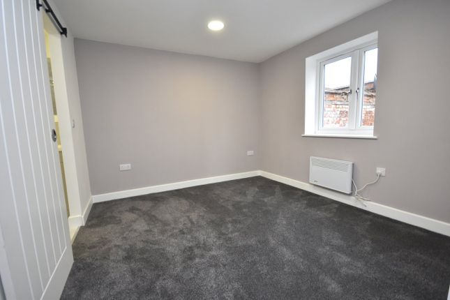 8, Palmerston Road, Northampton photo 2