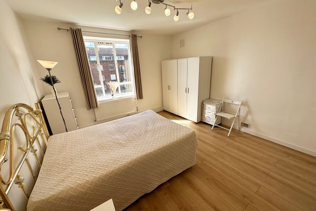 Thumbnail Room to rent in Iron Mill Road, London