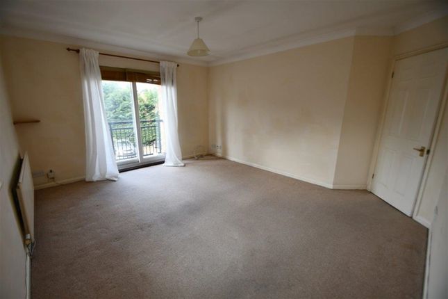 15 Stratford Court, Salisbury Road, Farnborough photo 3